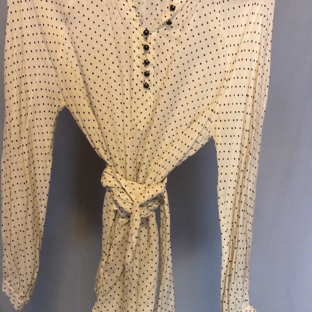 Maeve (Anthropologie) semi sheet cream and black polka dot blouse w attached tie - Picture 3 of 8